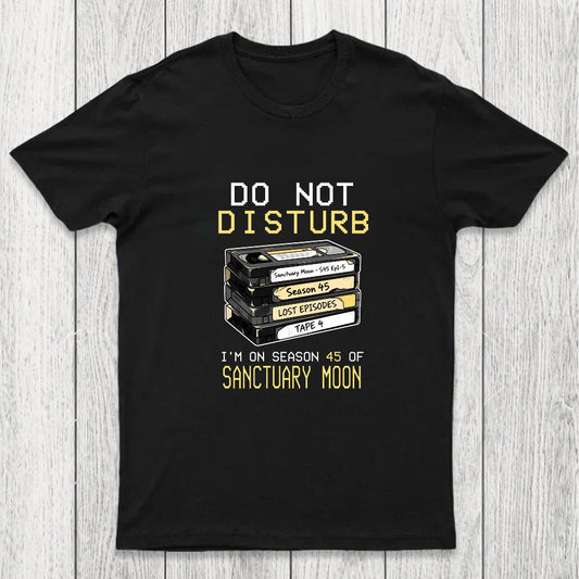 DO NOT DISTURB Chicluma T-Shirt