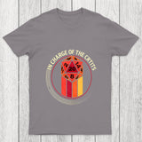 In Charge Of The Crits D20 Retro Chicluma T Shirt