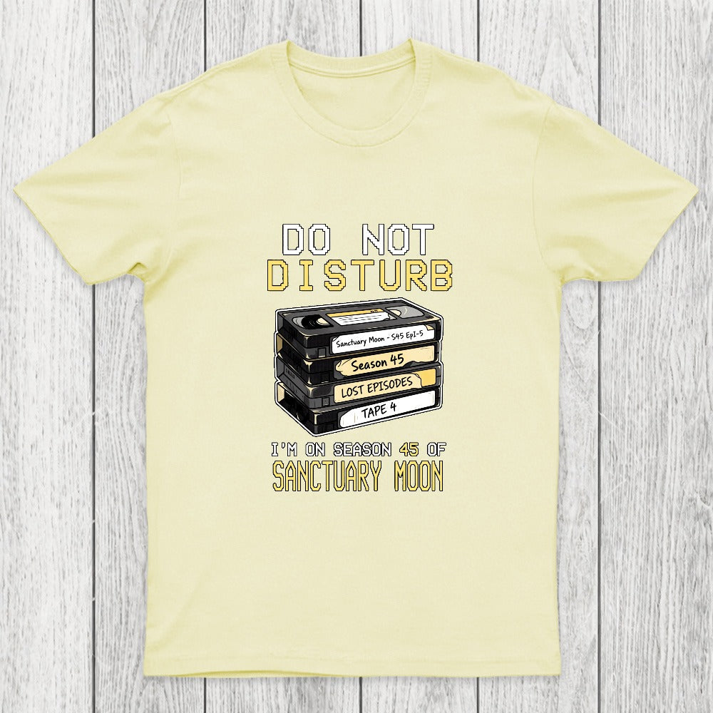 DO NOT DISTURB Chicluma T-Shirt