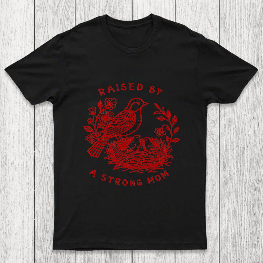 Mother Bird Guarding Her Nestlings Chicluma T-Shirt